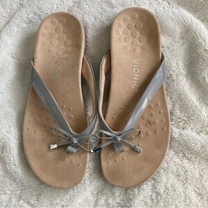 Vionic Bella Sandals Gray slip on comfort size 10